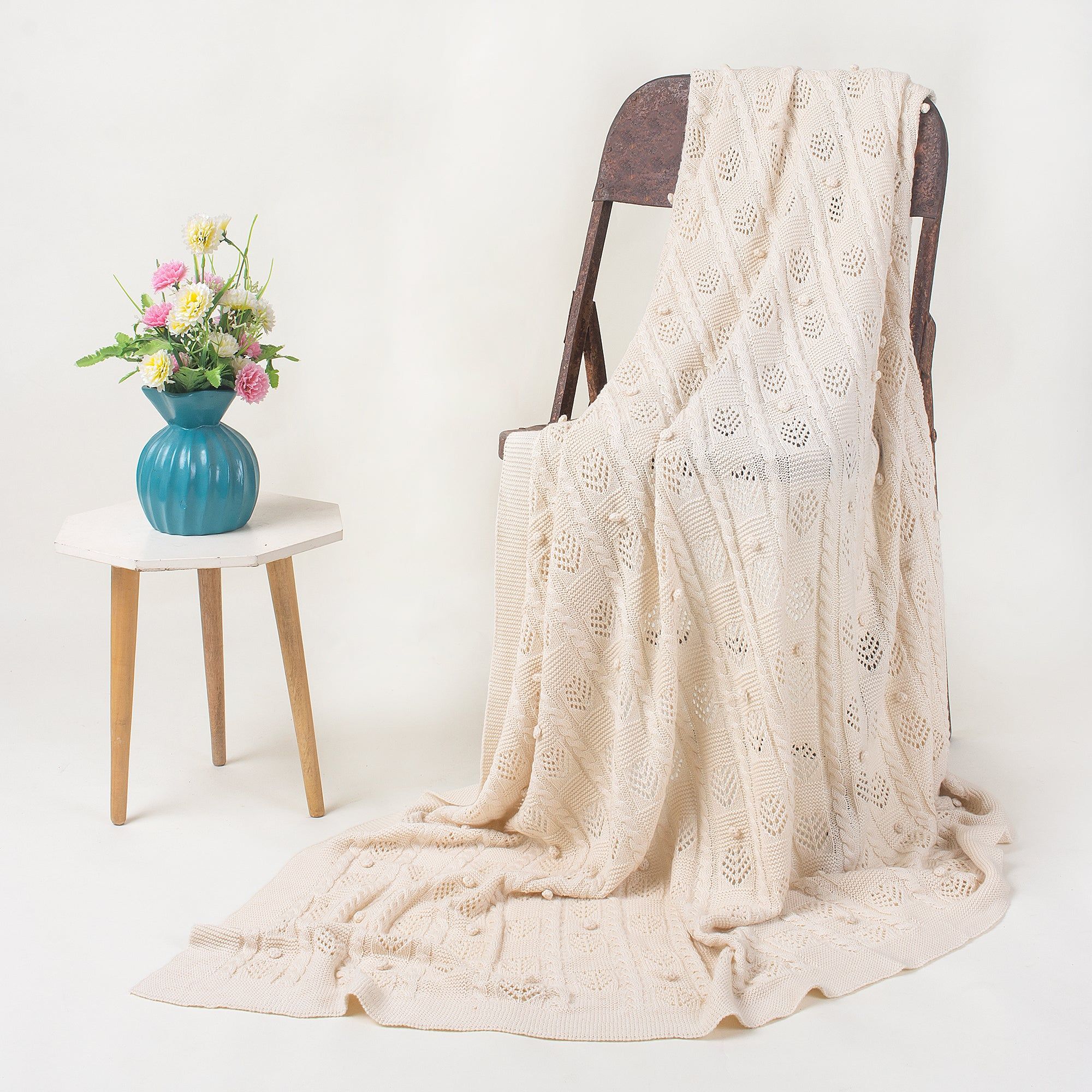 knitted Throw Blanket for Cozy Comfort and Style